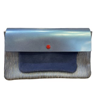 Bleu argenté